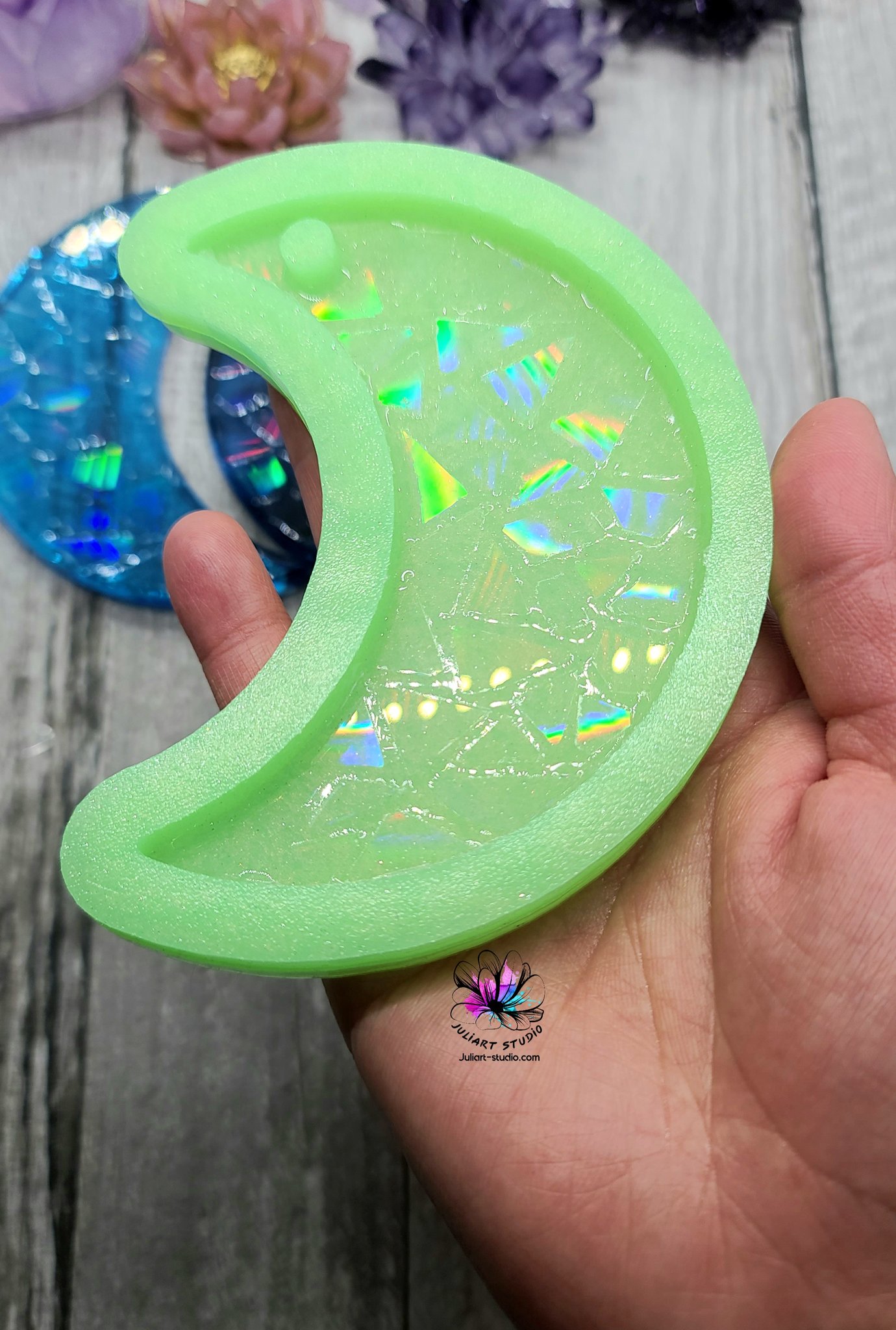 Juli Art Studio Uses Mold Star™ Series Platinum Silicone To Create  One-Of-A-Kind Holographic Molds